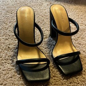 Forever 21 black heels size 6